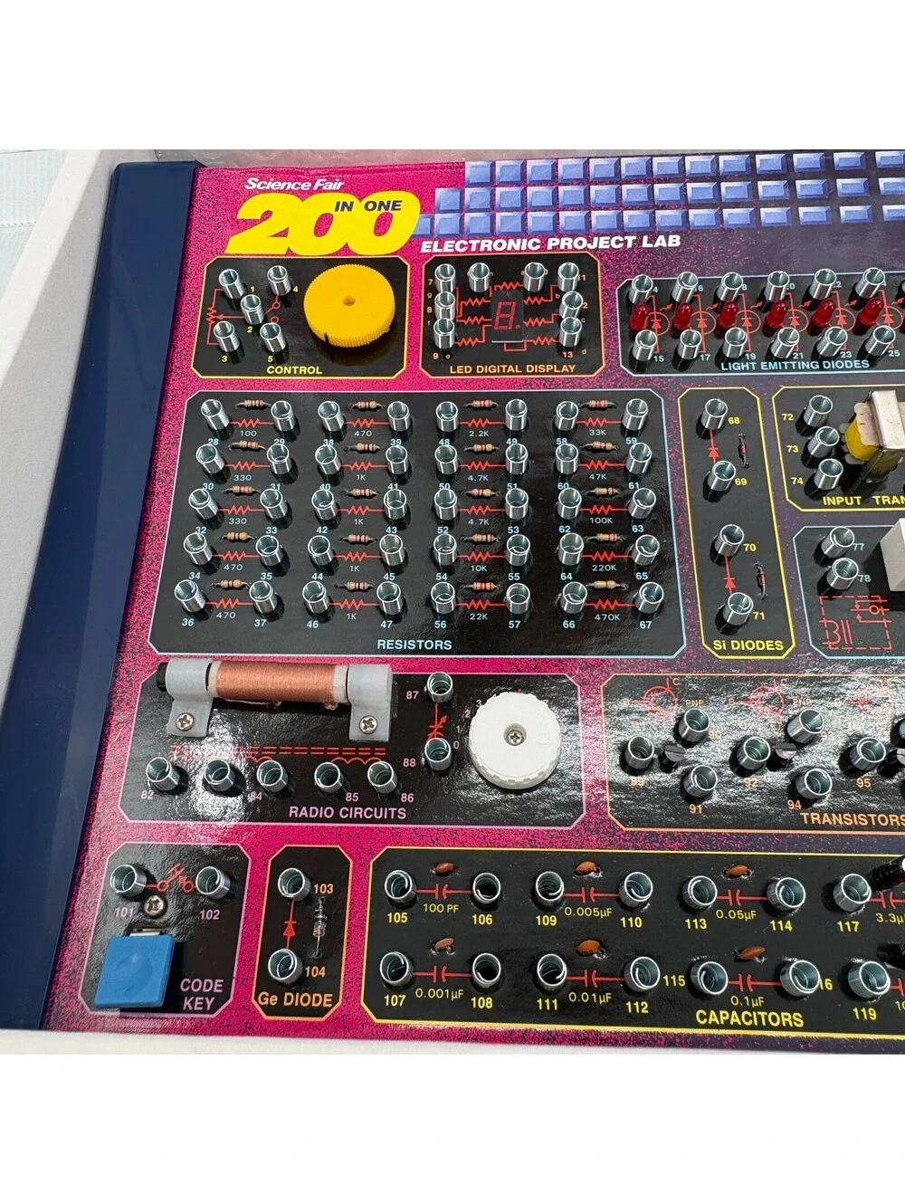 Science Fair Vintage 200 In One Electronic Project Lab 28-262 Manual Wire